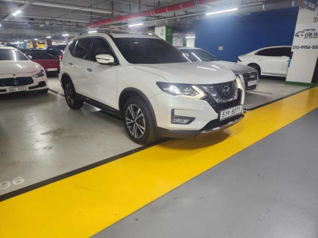 Nissan Extrail - Vista 2