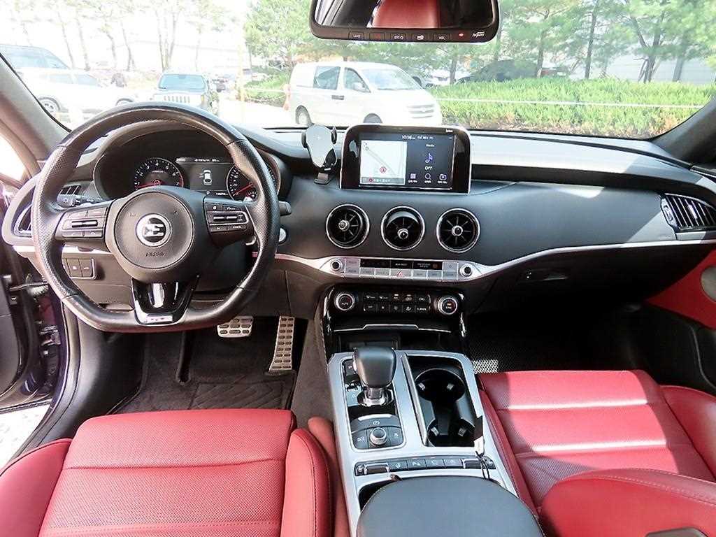 KIA Stinger - Vista 7