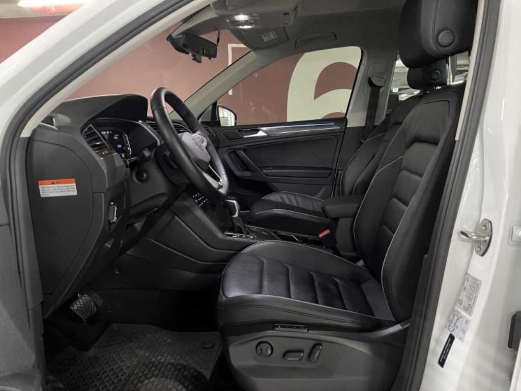 Volkswagen Tiguan - Vista 6