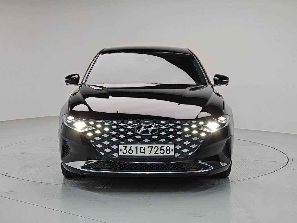 HYUNDAI Grandeur - Vista 2