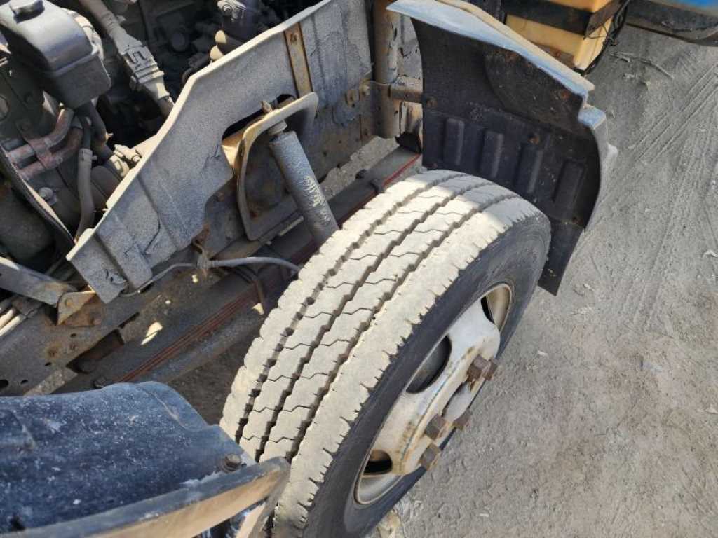 medium and large cargo truck 2005 Blanco - Importación desde Corea - HF Imports Iquique - Foto 17