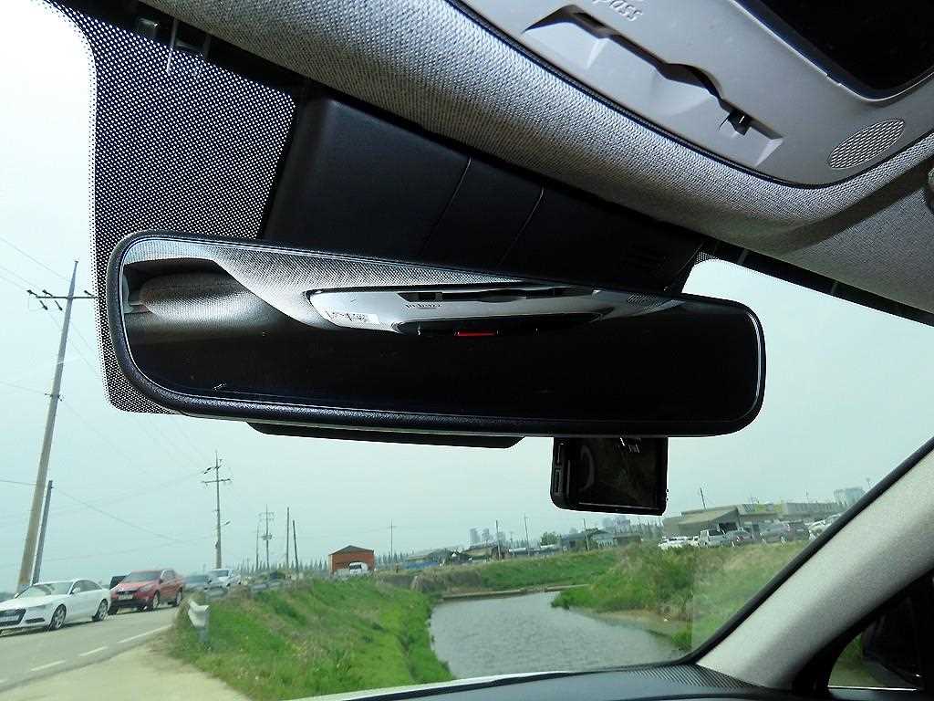 HYUNDAI Sonata - Vista 12