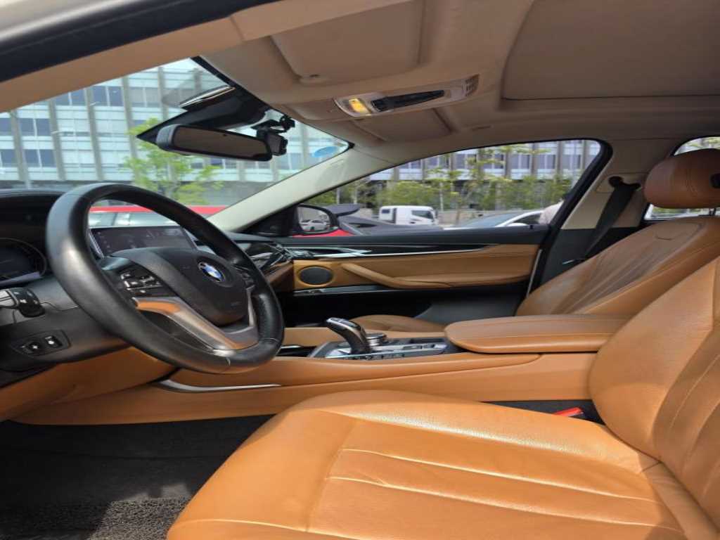 BMW X6 - Vista 6