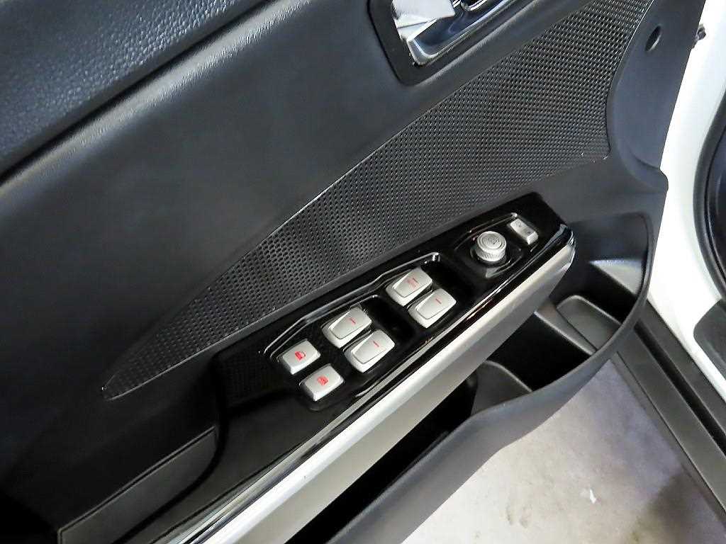 Ssangyong Tivoli 2016 Blanco - Importación desde Corea - HF Imports Iquique - Foto 16