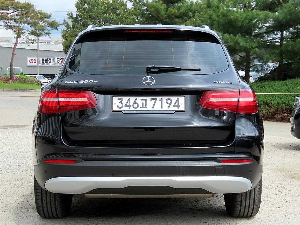 Mercedes Benz GLC Class - Vista 4