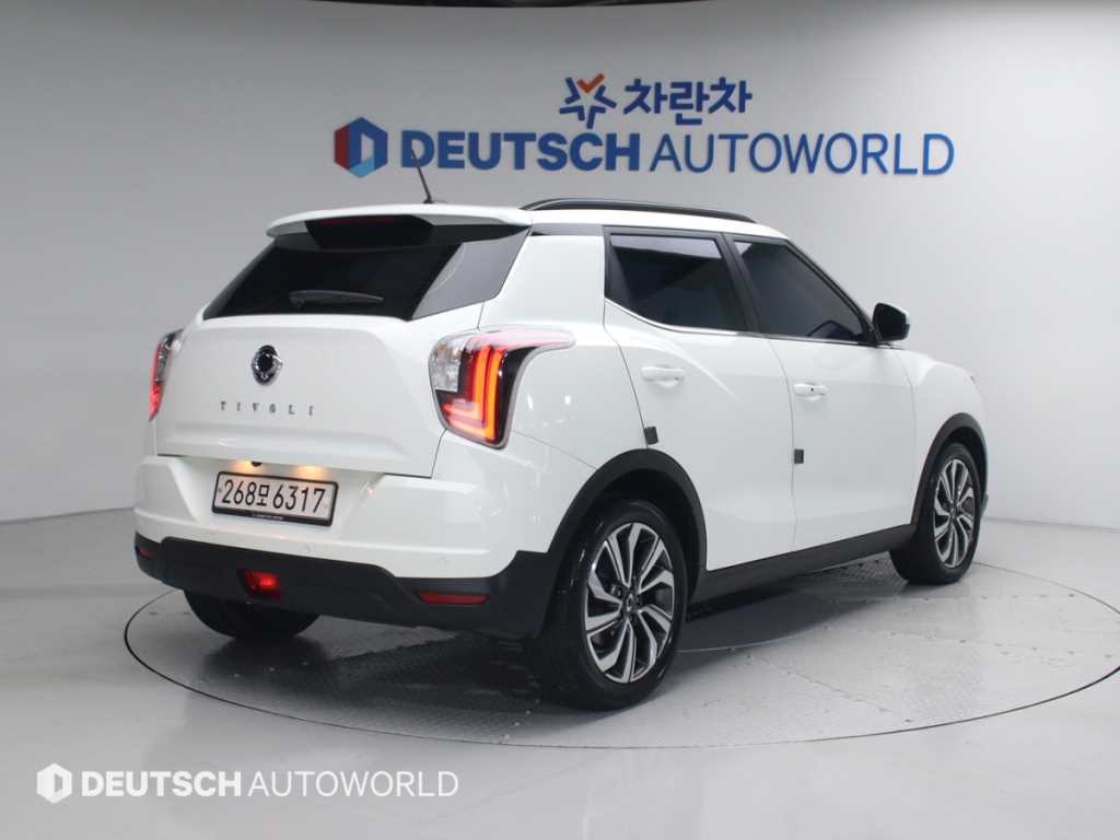 Ssangyong Tivoli - Vista 2