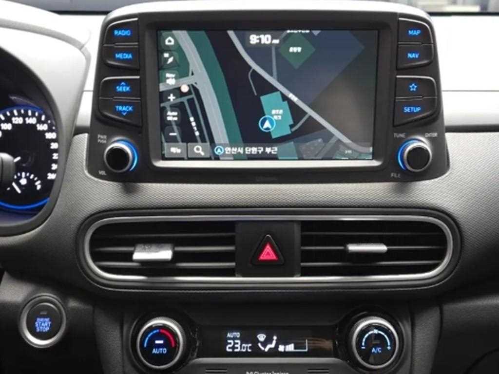 HYUNDAI Kona - Vista 7