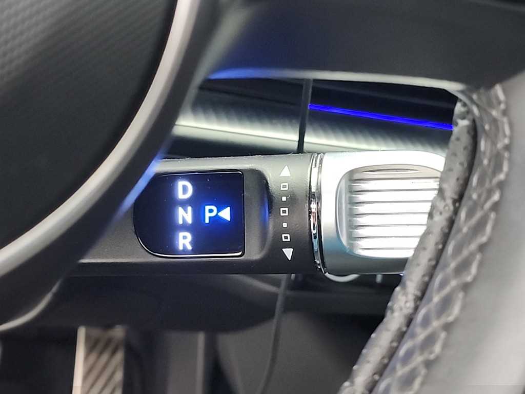 HYUNDAI Ioniq 6 - Vista 8
