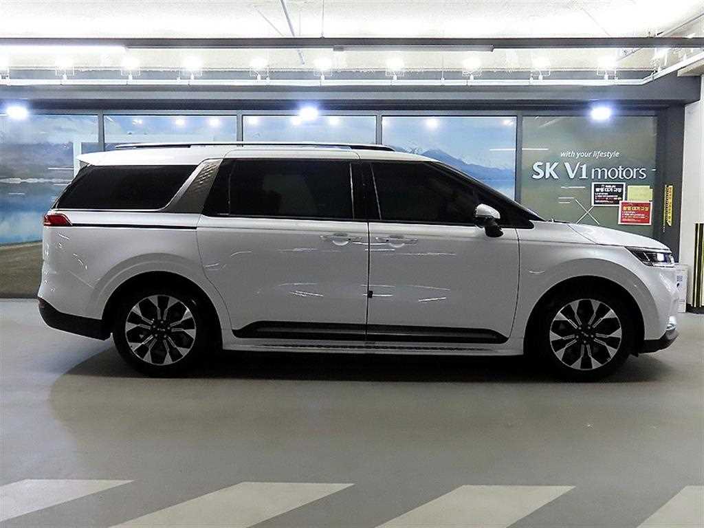 KIA Carnival - Vista 3