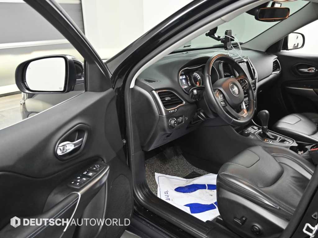 Jeep Cherokee - Vista 11