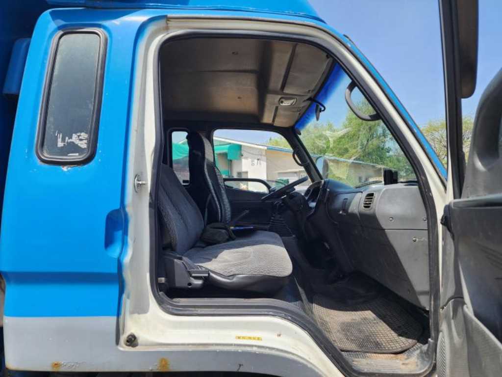 medium and large cargo truck - Vista 8