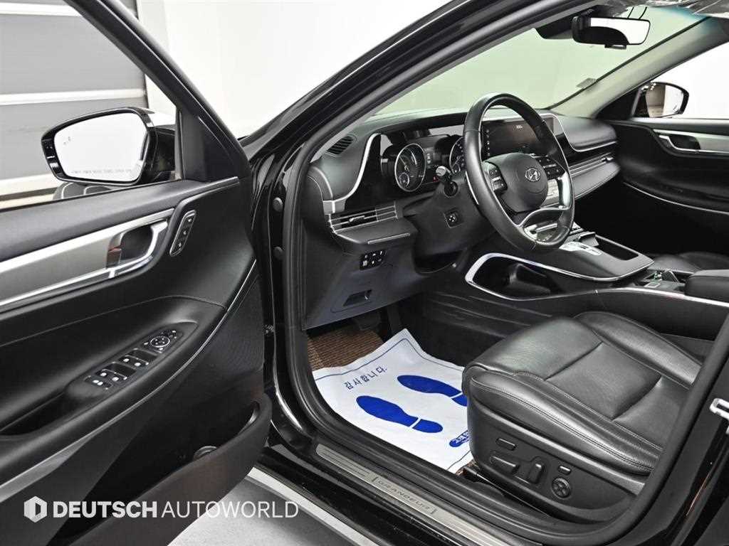 HYUNDAI Grandeur - Vista 11