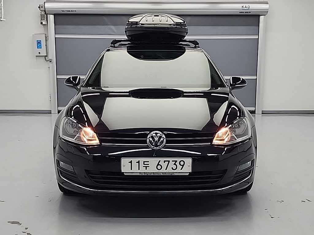 Volkswagen Golf - Vista 2