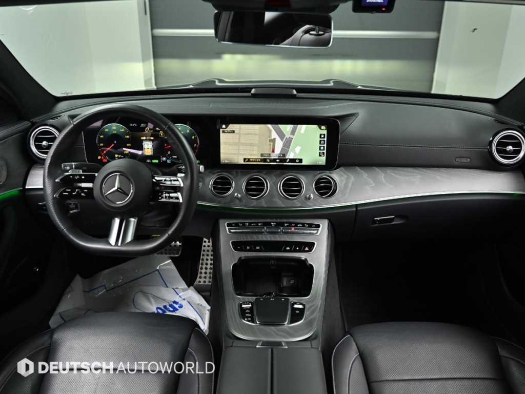 Mercedes Benz E class - Vista 7