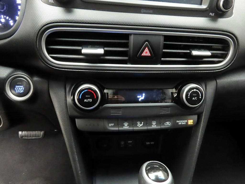 HYUNDAI Kona - Vista 9
