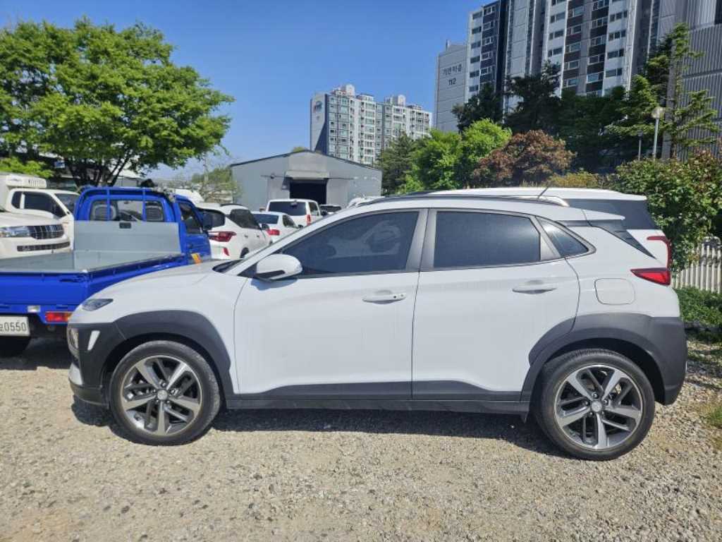 HYUNDAI Kona - Vista 2