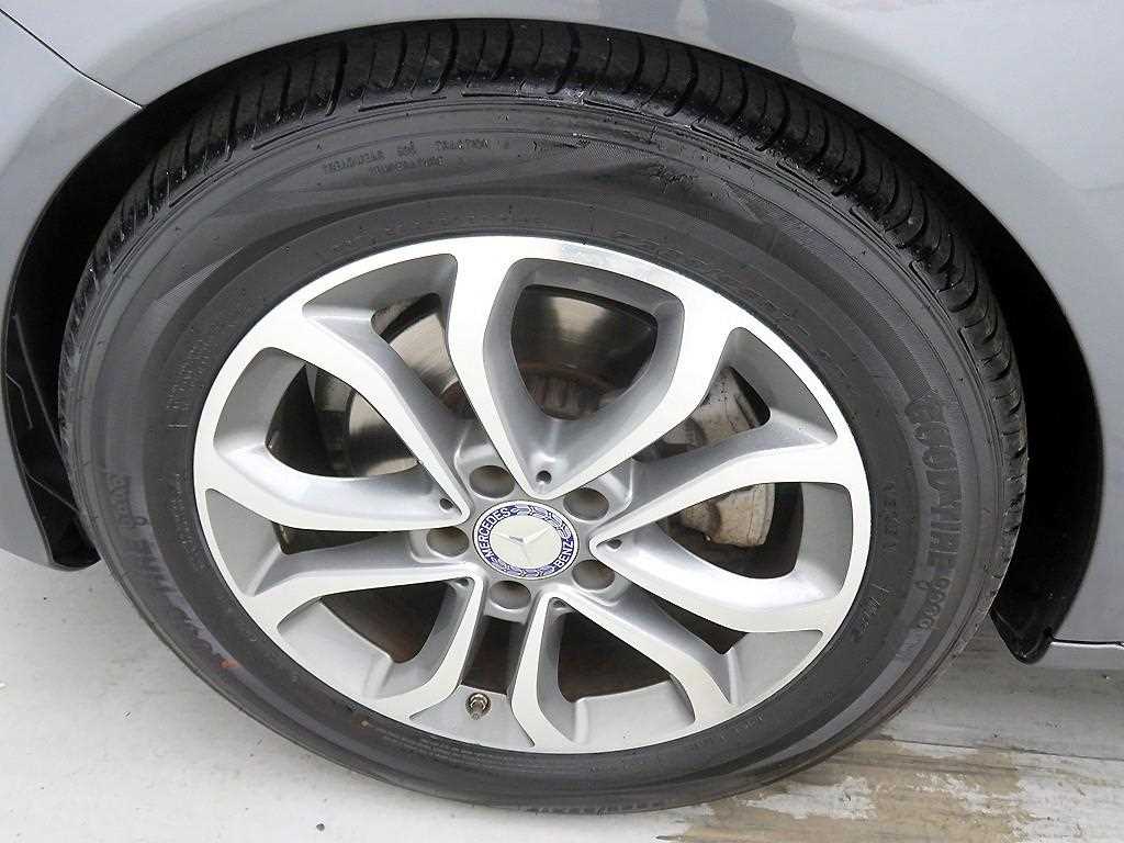 Mercedes Benz C Class 2017 Gris - Importación desde Corea - HF Imports Iquique - Foto 19