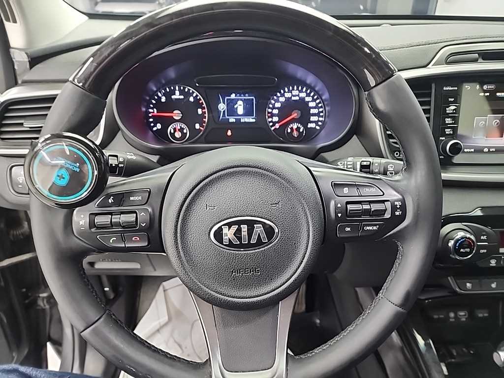 KIA Sorento - Vista 9