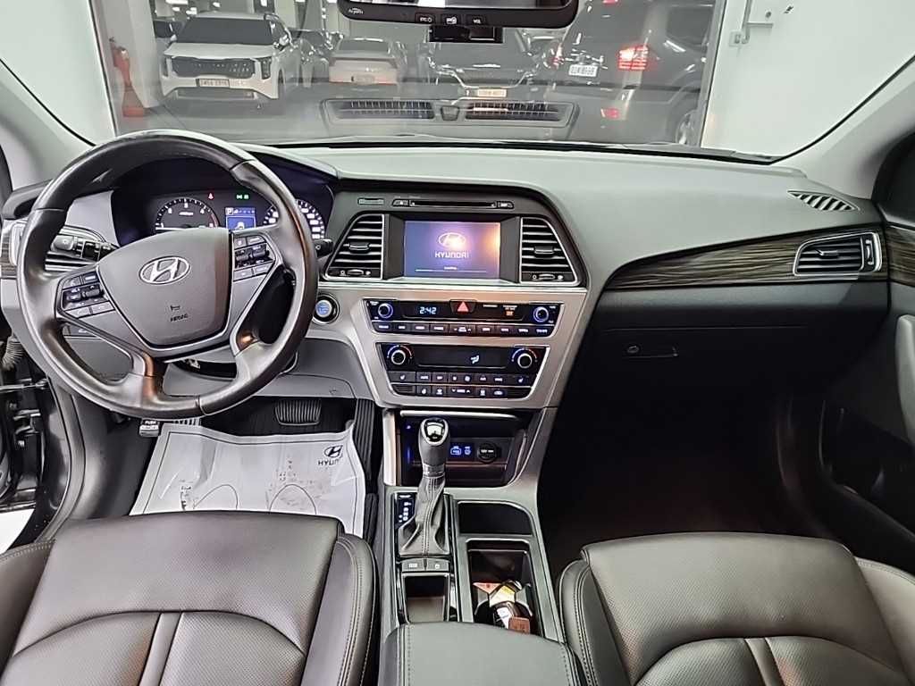 HYUNDAI Sonata - Vista 7