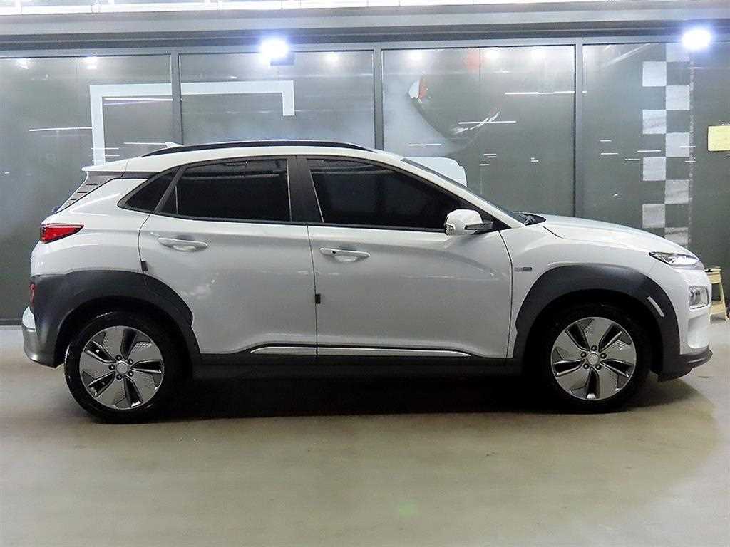 HYUNDAI Kona - Vista 2