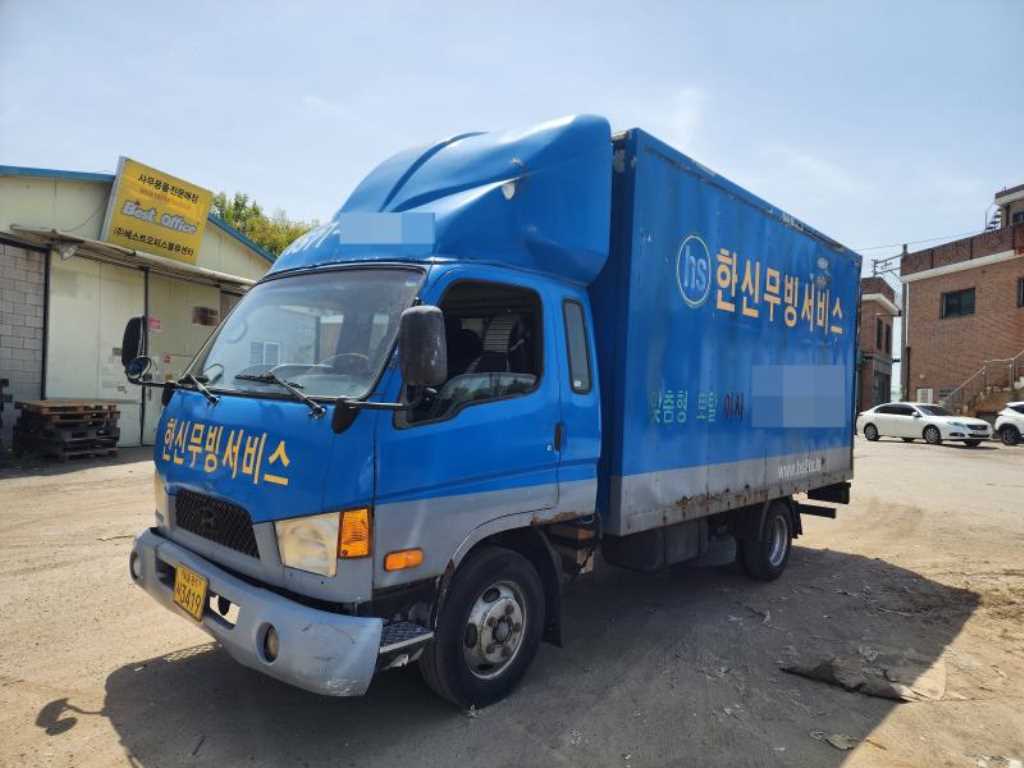 medium and large cargo truck 2005 Blanco - Importación desde Corea - HF Imports Iquique - Foto 1