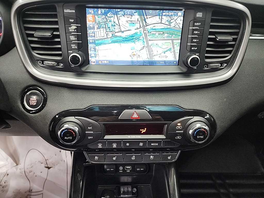 KIA Sorento - Vista 10