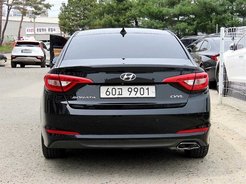 HYUNDAI Sonata - Vista 4