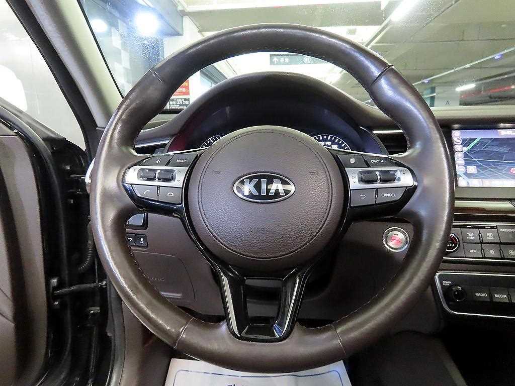 KIA K7 - Vista 8