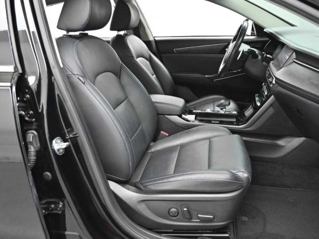 KIA K7 - Vista 10