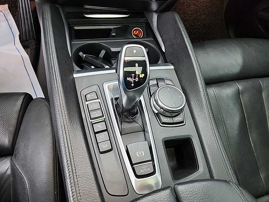 BMW X6 - Vista 8