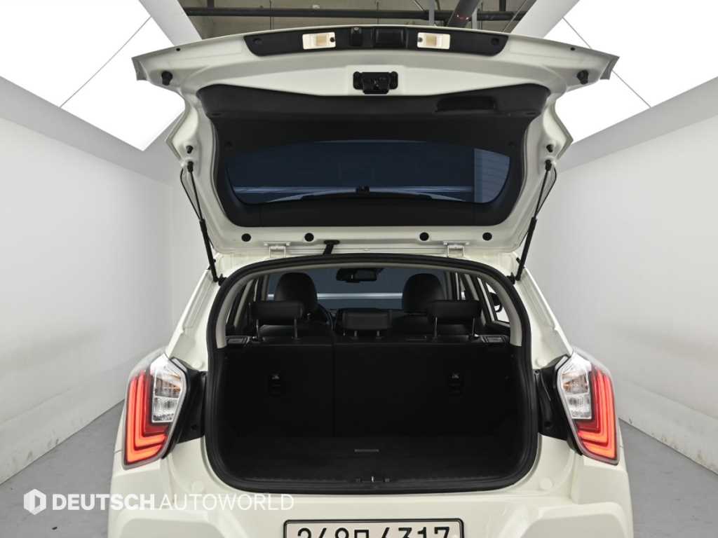 Ssangyong Tivoli 2021 Blanco - Importación desde Corea - HF Imports Iquique - Foto 19
