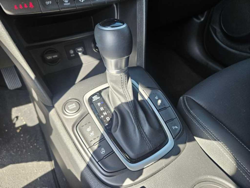 HYUNDAI Kona - Vista 7