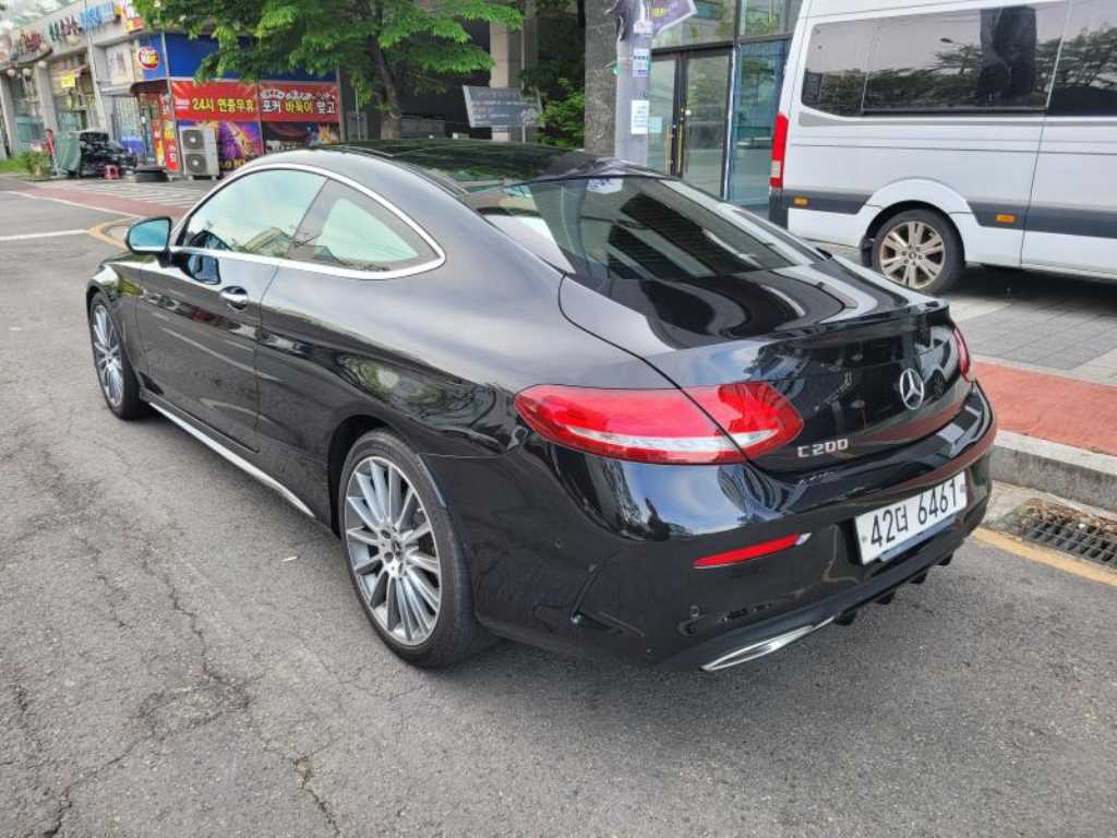 Mercedes Benz C Class - Vista 3