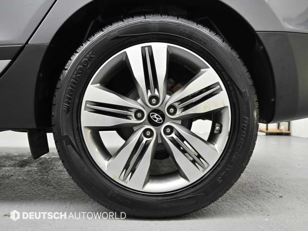 HYUNDAI Tucson - Vista 5
