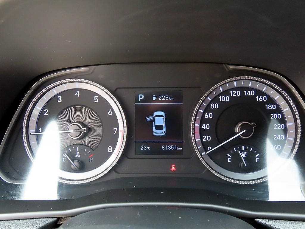 HYUNDAI Sonata - Vista 8