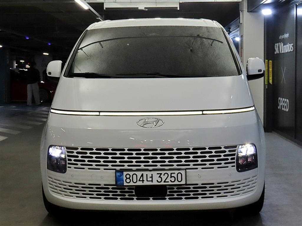 HYUNDAI Staria - Vista 2