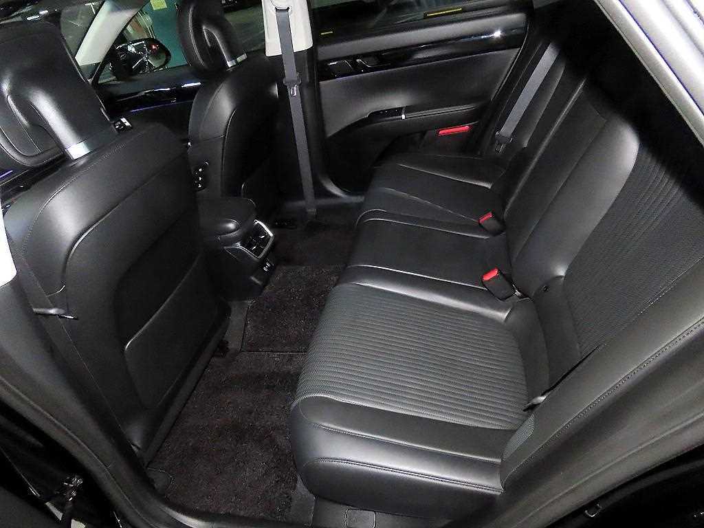 HYUNDAI Grandeur - Vista 7