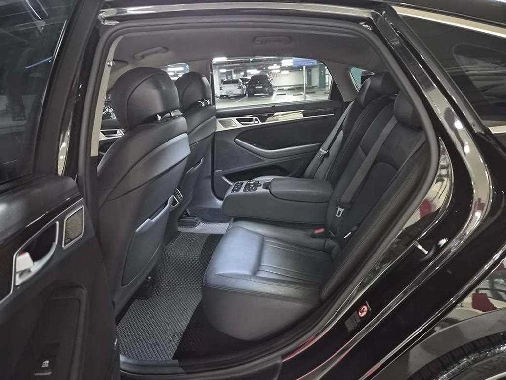 Genesis G80 - Vista 7
