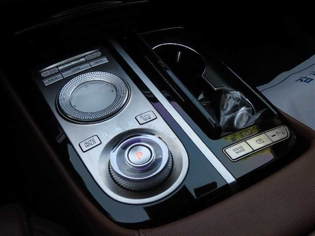 Genesis G80 - Vista 6