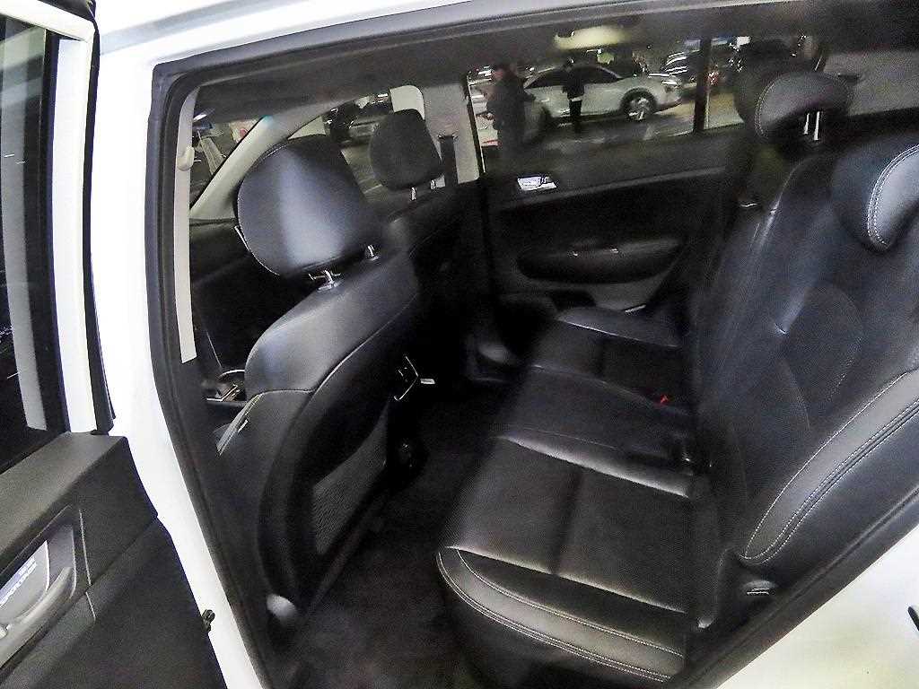 KIA Sportage - Vista 6