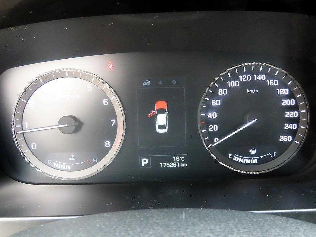 HYUNDAI Sonata - Vista 9