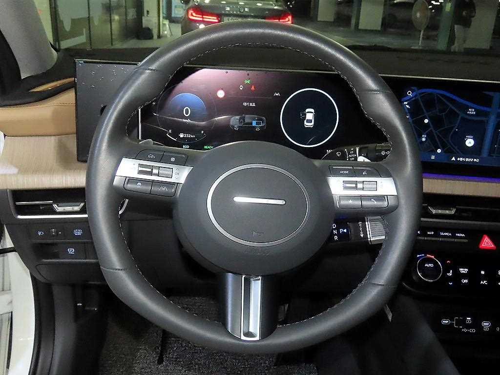 HYUNDAI Sonata - Vista 9