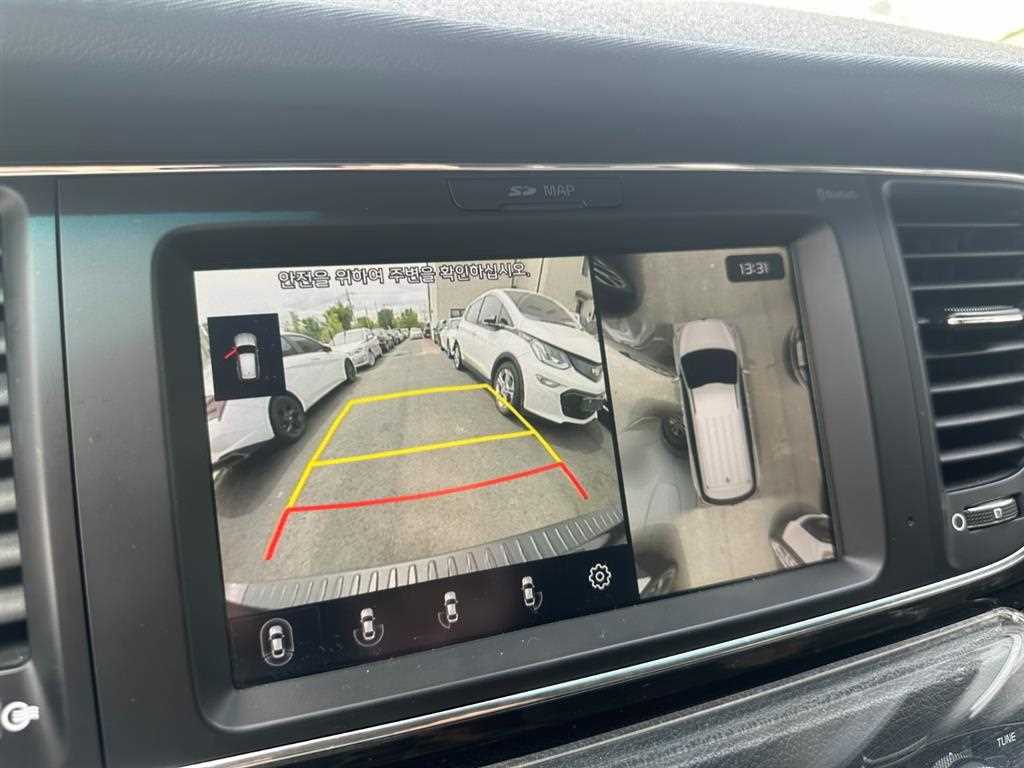 KIA Carnival - Vista 9