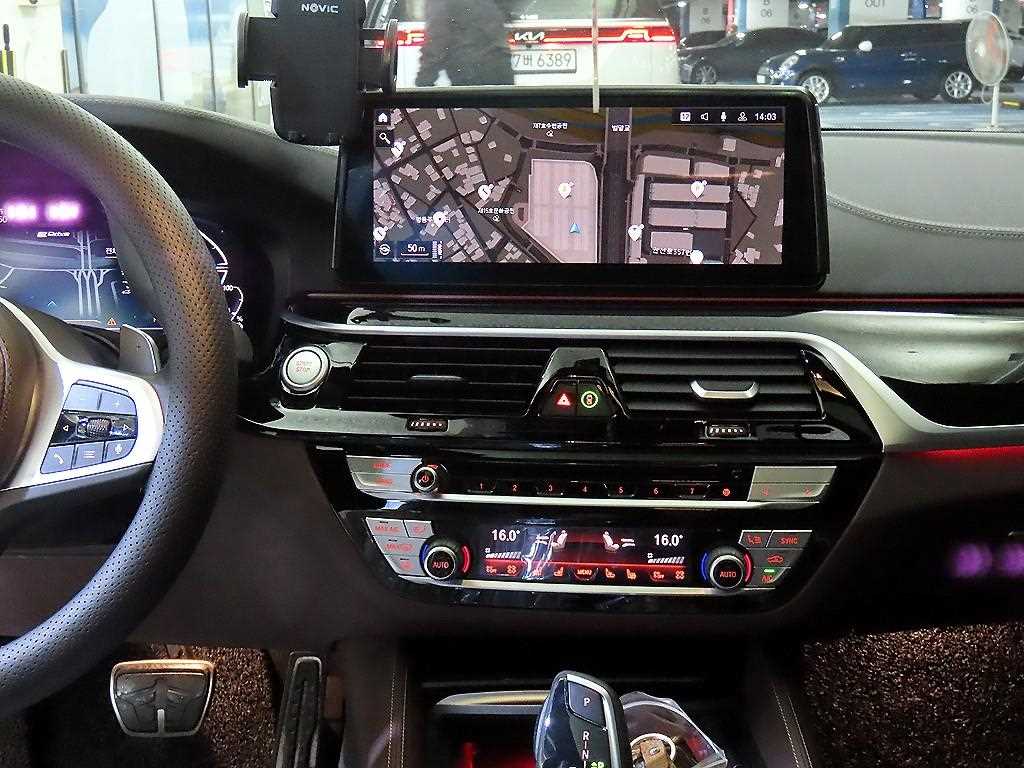 BMW 5 Series - Vista 11