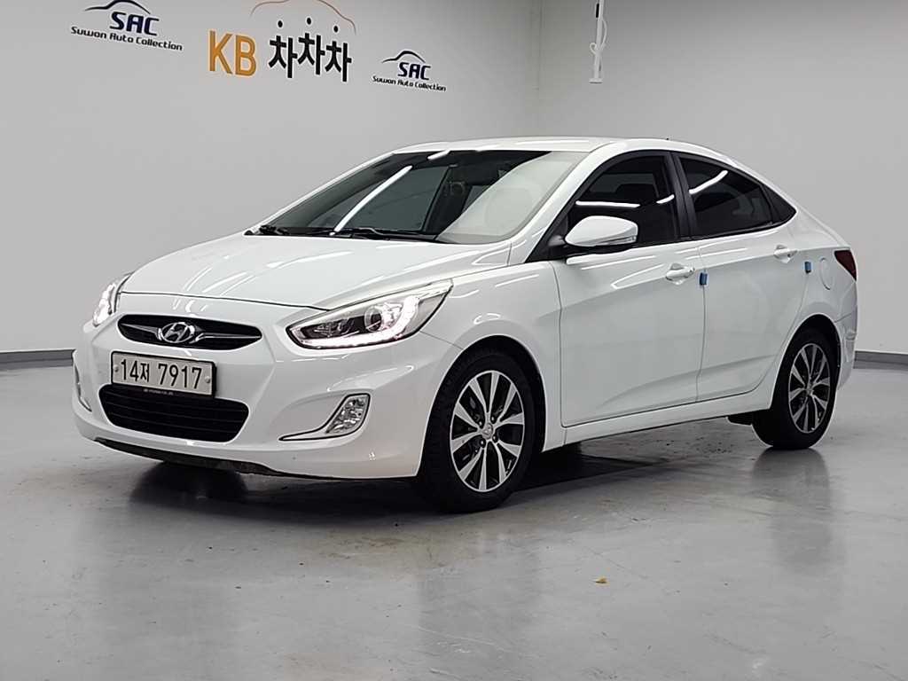 HYUNDAI Accent 2014 Blanco - Importación desde Corea - HF Imports Iquique - Foto 1