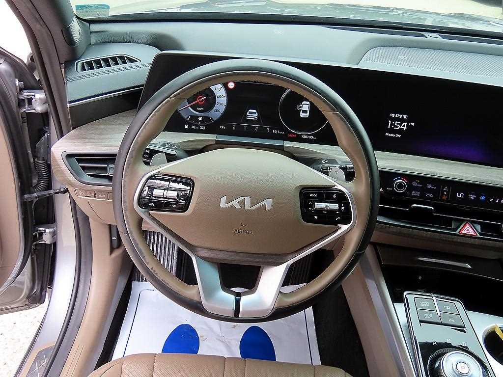 KIA K8 - Vista 8