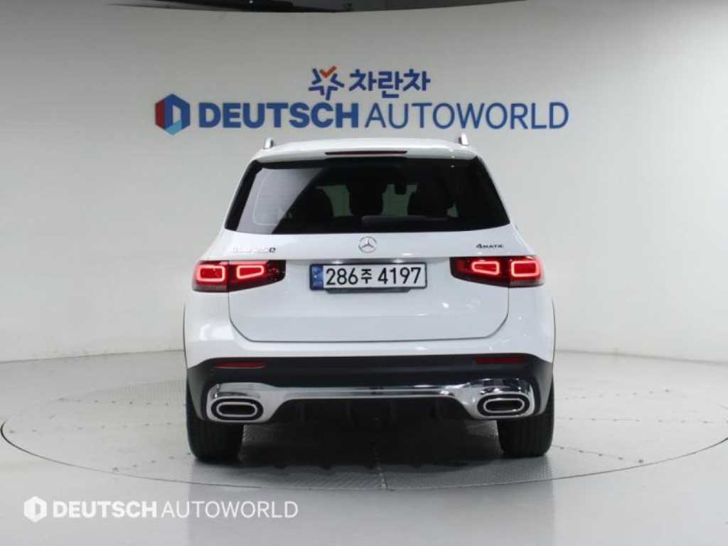 Mercedes Benz GLB Class - Vista 4