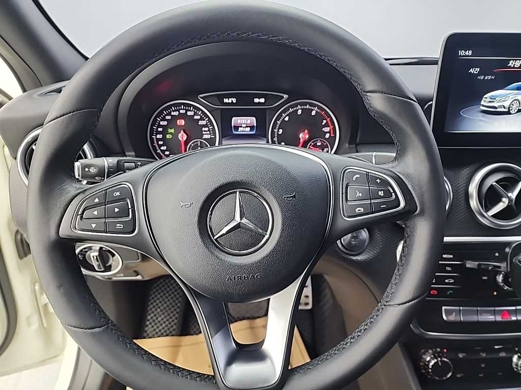 Mercedes Benz A Class - Vista 9