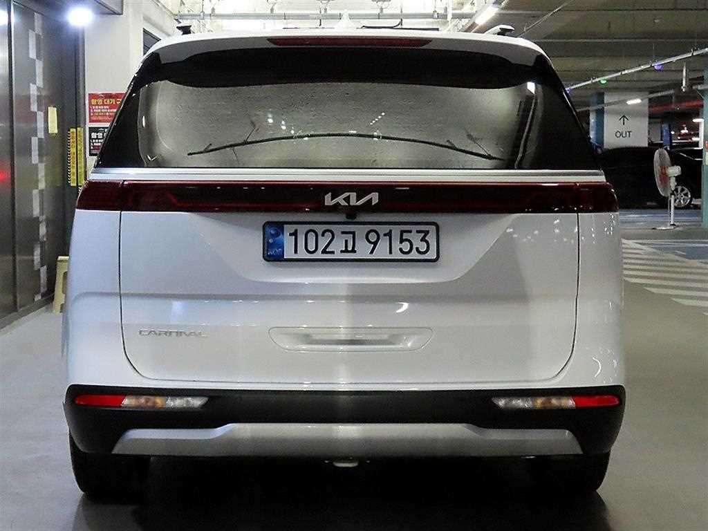 KIA Carnival - Vista 5