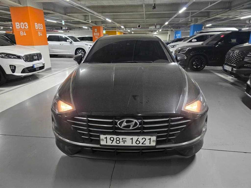 HYUNDAI Sonata - Vista 2